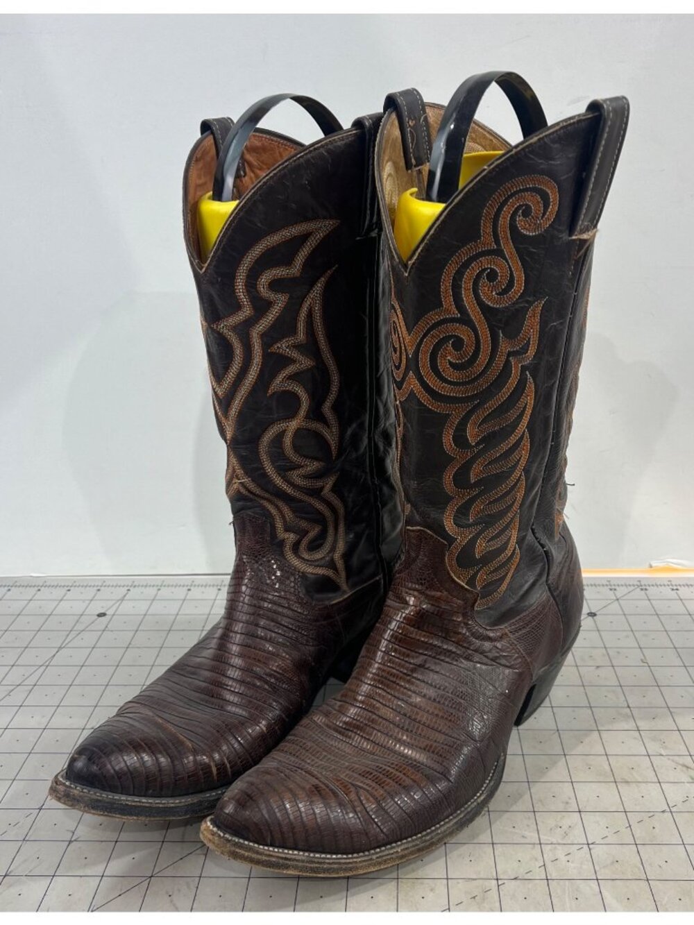 Brown Lizard Skin Western Cowboy Boots Intricate Stitching Design Men’s Sz. 12